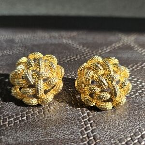 Monet Book Piece Vintage Gold Tone Textured Metal Knot Like Ear Clips – Signed
